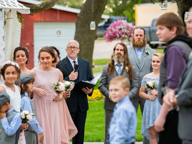 Elizabeth and Shammah&apos;s Wedding in Edgerton, Kansas 7