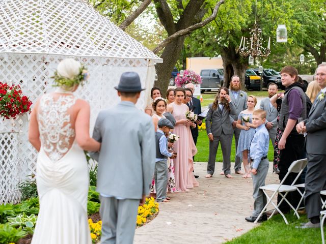 Elizabeth and Shammah&apos;s Wedding in Edgerton, Kansas 9