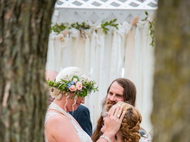 Elizabeth and Shammah&apos;s Wedding in Edgerton, Kansas 16