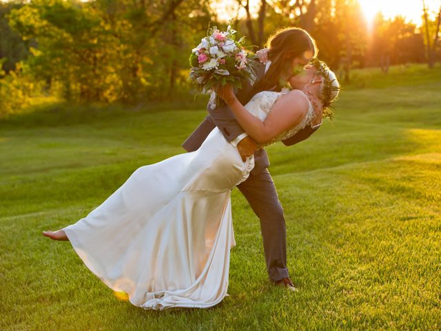 Elizabeth and Shammah&apos;s Wedding in Edgerton, Kansas 108