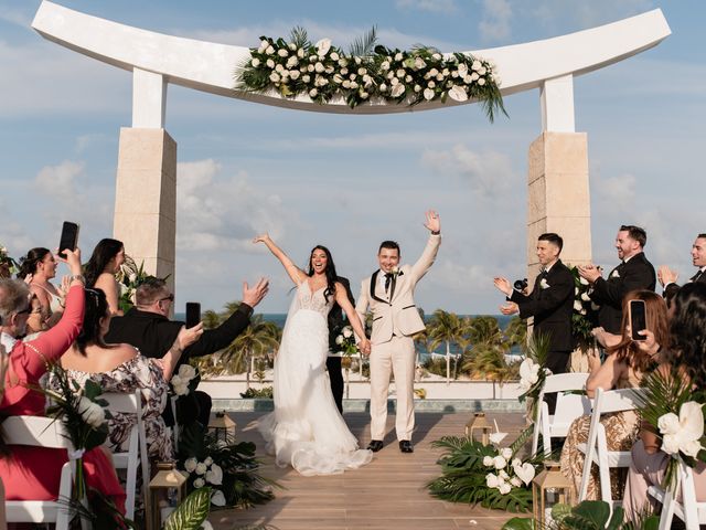 Alfonso and Jessica&apos;s Wedding in Cancun, Mexico 56