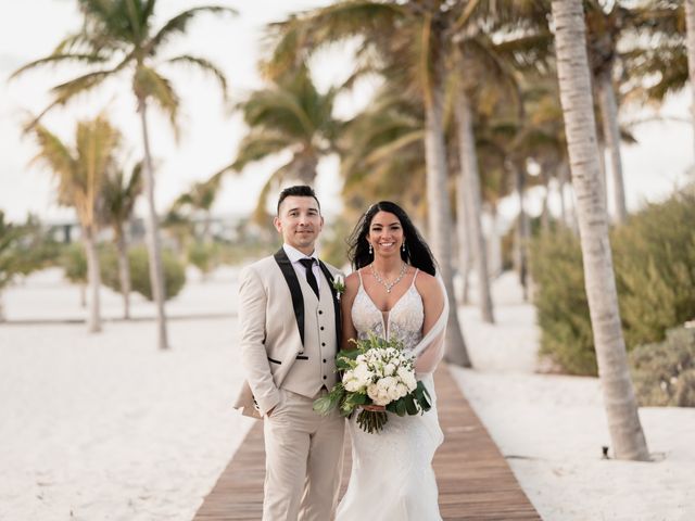 Alfonso and Jessica&apos;s Wedding in Cancun, Mexico 71