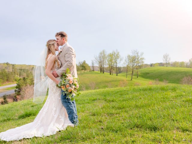 Lauren and Matthew&apos;s Wedding in Rockmart, Georgia 7