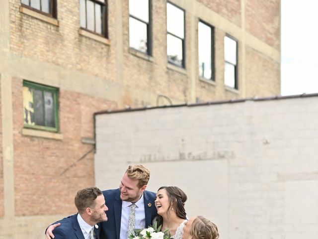Brett and Sarah&apos;s Wedding in Milwaukee, Wisconsin 49