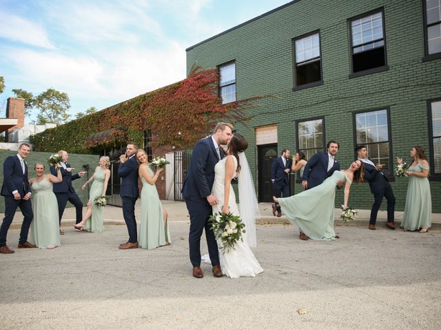 Brett and Sarah&apos;s Wedding in Milwaukee, Wisconsin 59