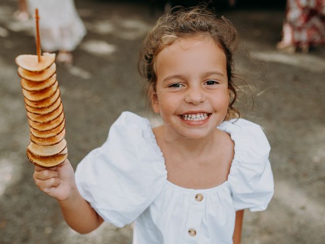 Syd and Adam&apos;s Wedding in Hood River, Oregon 140