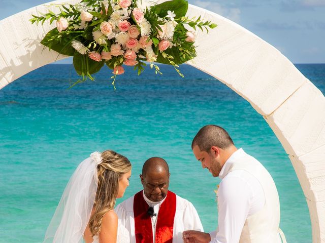 Sean and Jillian&apos;s Wedding in Hamilton, Bermuda 10