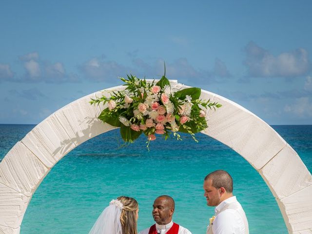 Sean and Jillian&apos;s Wedding in Hamilton, Bermuda 15