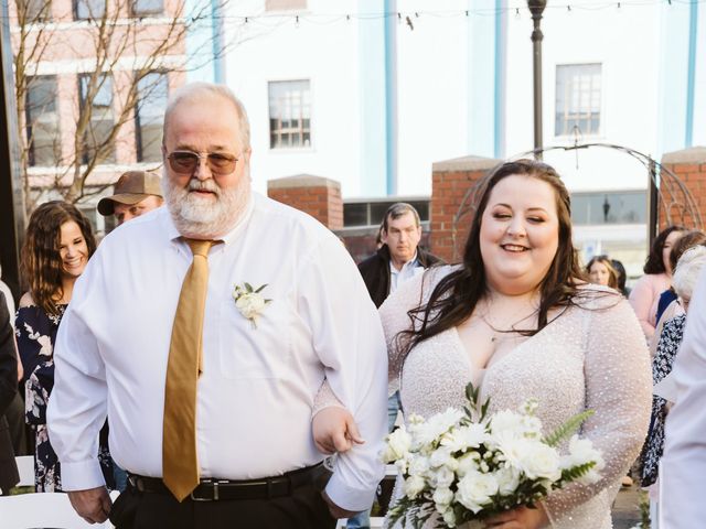 Tom and Jessica&apos;s Wedding in Springfield, Missouri 14
