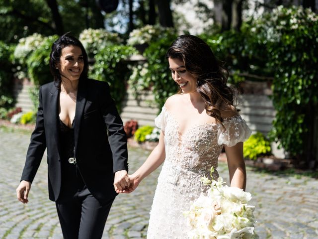Lana and Kara&apos;s Wedding in New York, New York 27