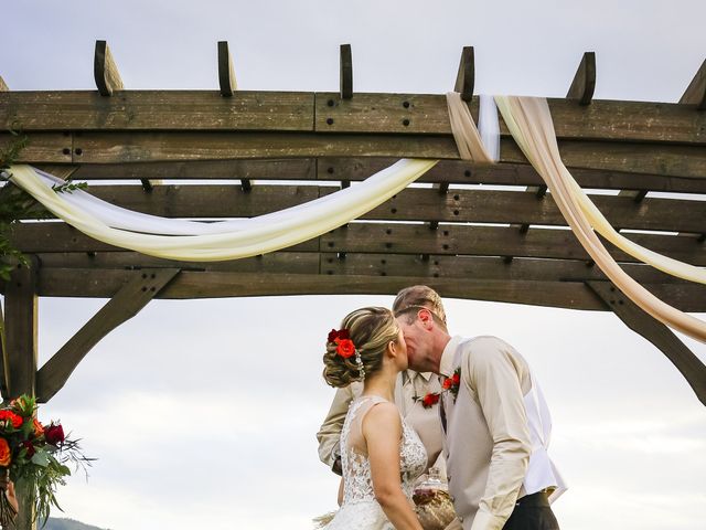 Hollie and William&apos;s Wedding in Spearfish, South Dakota 9