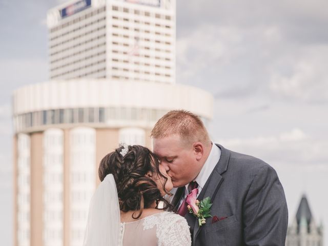 Elizabeth and Tristan&apos;s Wedding in Milwaukee, Wisconsin 19