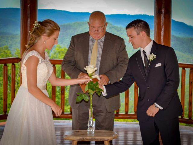Nikolai and Brittany&apos;s Wedding in Sevierville, Tennessee 9