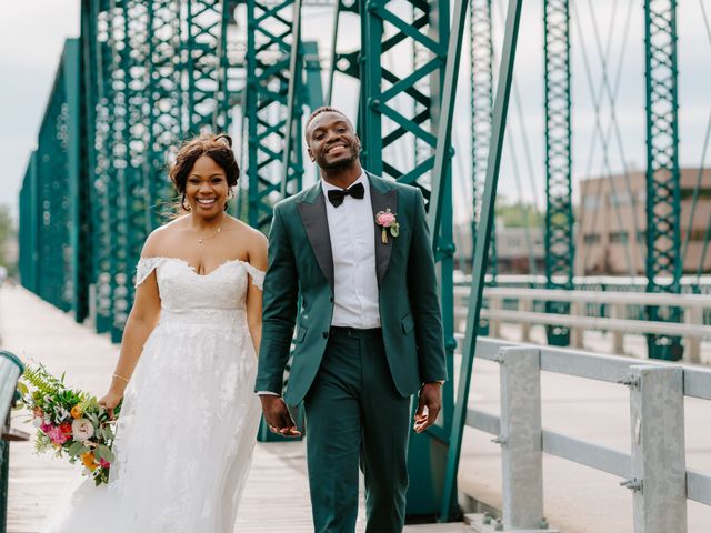 Wes and Lauren&apos;s Wedding in Grand Rapids, Michigan 20