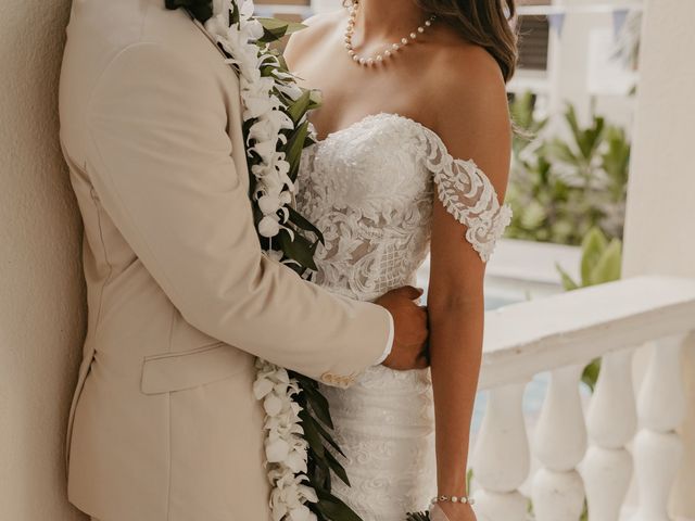 Manny and Tori&apos;s Wedding in Honolulu, Hawaii 31