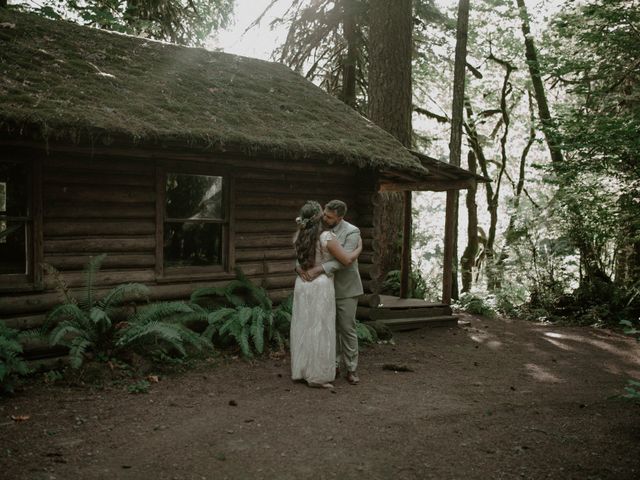 Michael and Nikkie&apos;s Wedding in Sandy, Oregon 20