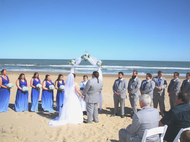 Kendra and Sean&apos;s Wedding in Virginia Beach, Virginia 13