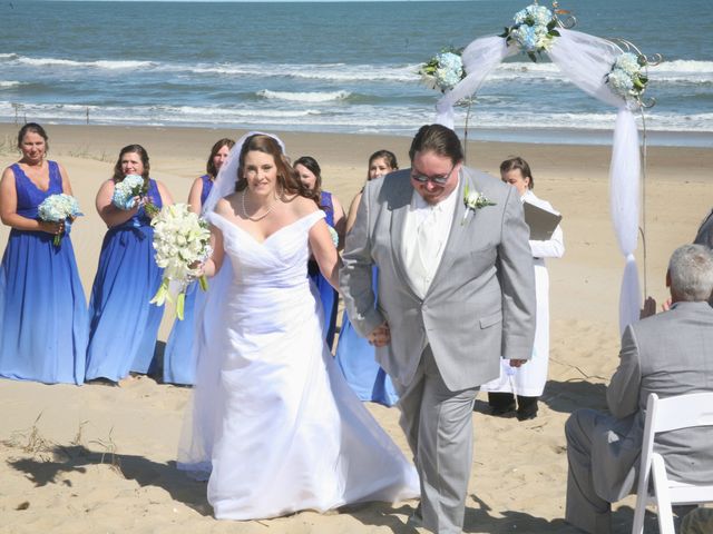 Kendra and Sean&apos;s Wedding in Virginia Beach, Virginia 24