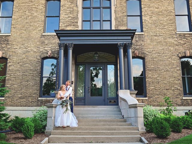 Spencer and Rachael&apos;s Wedding in Racine, Wisconsin 44
