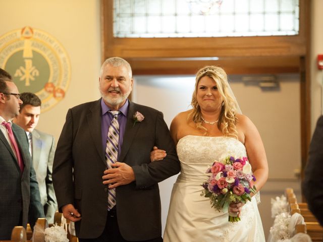Travis and Kimberly&apos;s Wedding in Cincinnati, Ohio 13