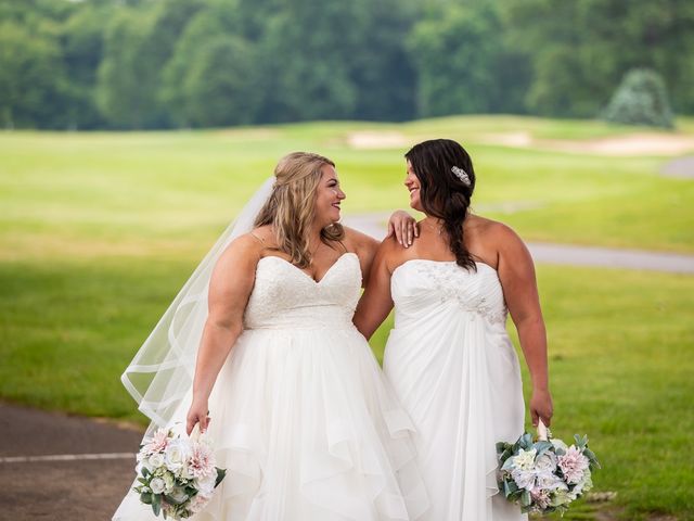 Annie and Deedra&apos;s Wedding in Sunbury, Ohio 55