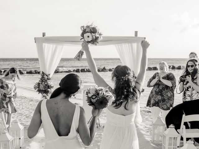 Debra and Andrea&apos;s Wedding in Oranjestad, Aruba 4
