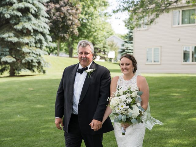 Garrett and Greta&apos;s Wedding in Coon Rapids, Minnesota 15