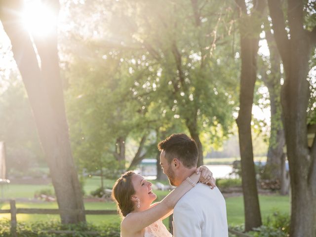 Garrett and Greta&apos;s Wedding in Coon Rapids, Minnesota 38