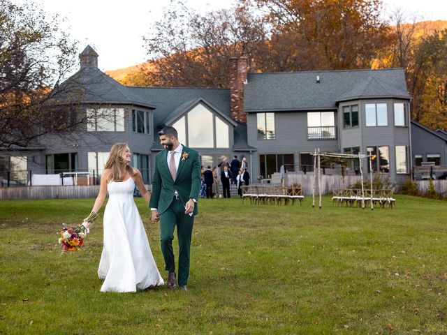 Alexa and Eric&apos;s Wedding in Williamstown, Massachusetts 4
