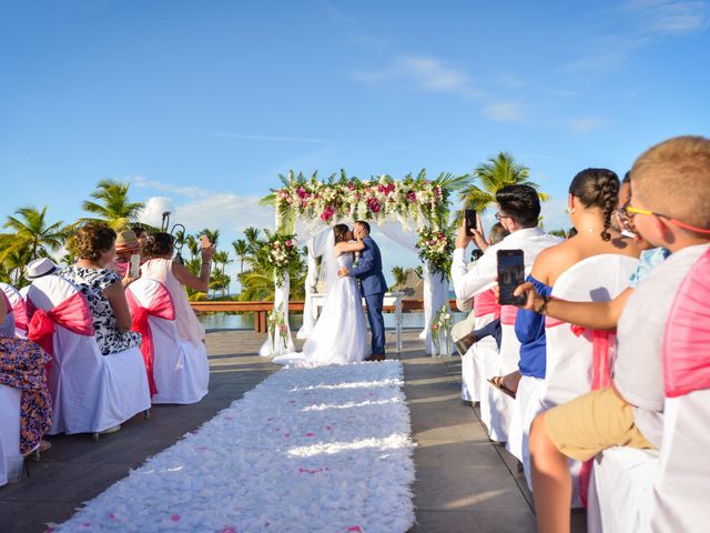 Christopher and Jenifer&apos;s Wedding in Bavaro, Dominican Republic 25