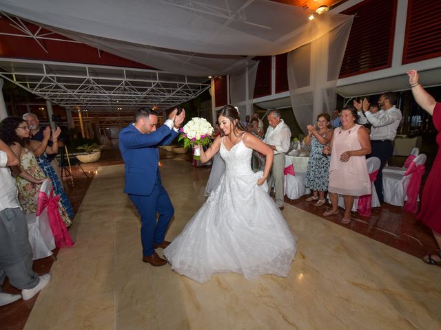 Christopher and Jenifer&apos;s Wedding in Bavaro, Dominican Republic 38