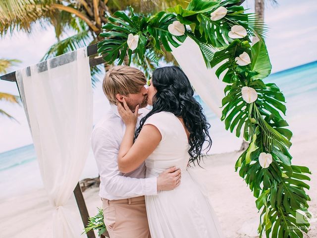 Michail and Victoriya&apos;s Wedding in Bayahibe, Dominican Republic 27