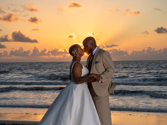 Terrell and Altrameise&apos;s Wedding in Cocoa Beach, Florida 11