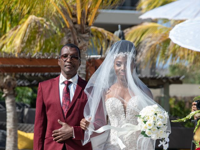 Rolstan and Deborah&apos;s Wedding in Willemstad, Curacao 18