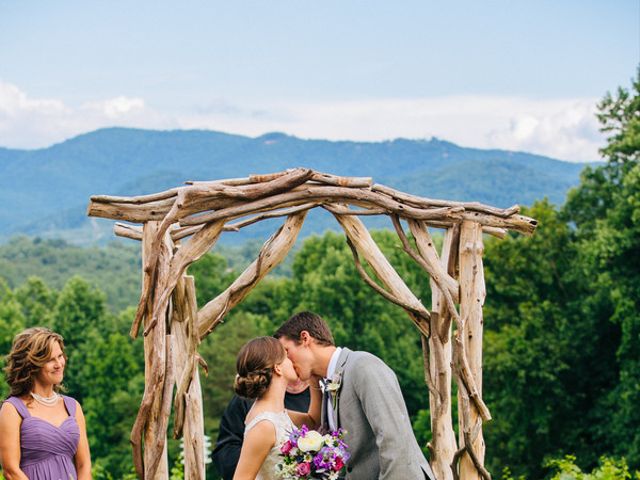 Lindsay and Matthew&apos;s Wedding in Morganton, North Carolina 16