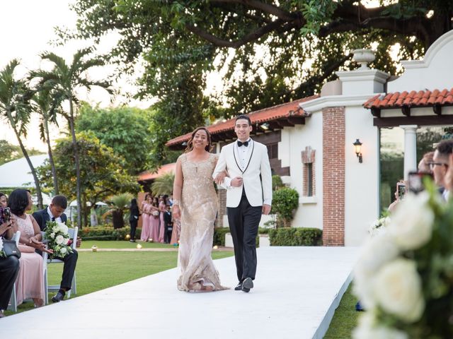 Yamil and Emely&apos;s Wedding in Santo Domingo, Dominican Republic 34