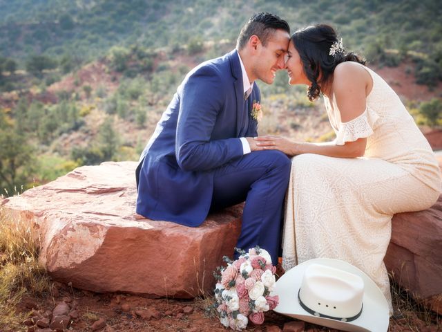 Michael and Genevieve&apos;s Wedding in Sedona, Arizona 10
