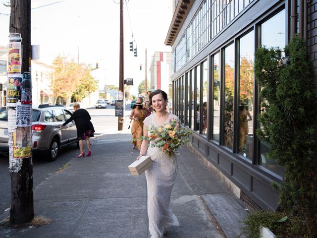 Alex and Viktoria&apos;s Wedding in Portland, Oregon 19