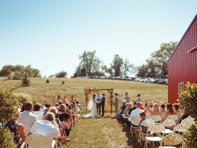 Morgan and Jacques&apos;s Wedding in Norwalk, Iowa 8