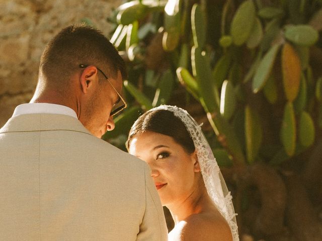 Julian and Samantha's Wedding in Tarragona, Spain 35