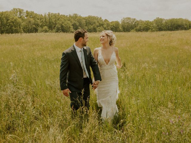 Luke and Chelsea&apos;s Wedding in Novi, Michigan 15
