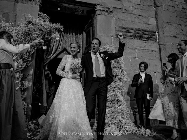 John and Francesca&apos;s Wedding in Lucca, Italy 51