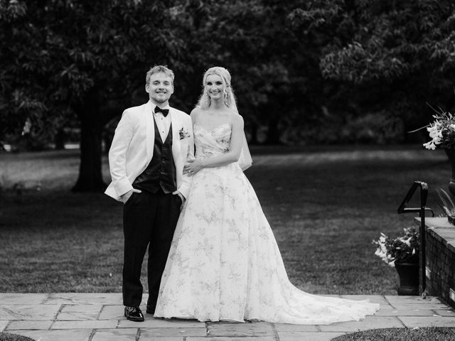 Logan and Olivia's Wedding in Cincinnati, Ohio 9
