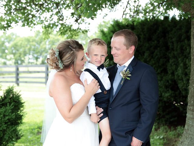 Clay and Callee&apos;s Wedding in Shelbyville, Kentucky 38