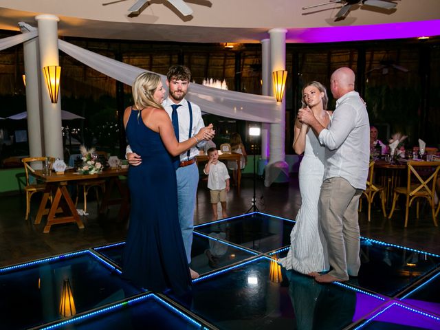 Garret and Lydia&apos;s Wedding in Playa del Carmen, Mexico 31