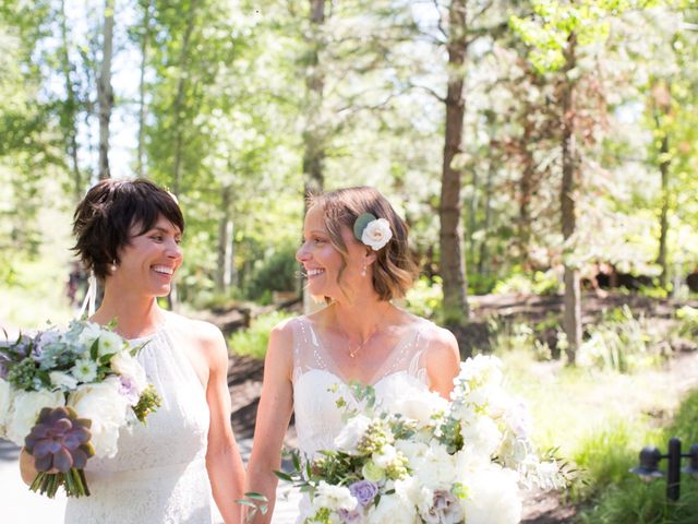 Jen and Kirstin&apos;s Wedding in Bend, Oregon 33