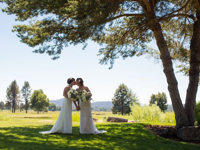 Jen and Kirstin&apos;s Wedding in Bend, Oregon 34