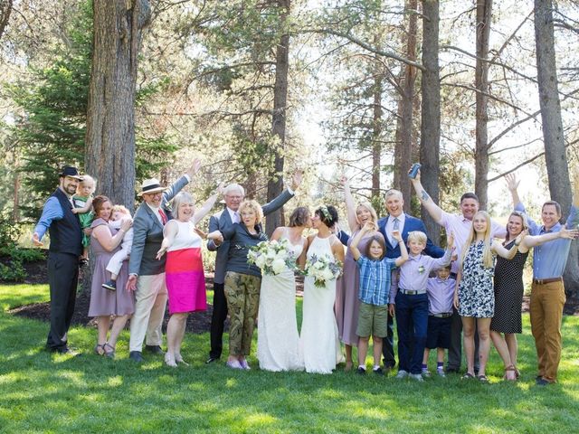 Jen and Kirstin&apos;s Wedding in Bend, Oregon 40