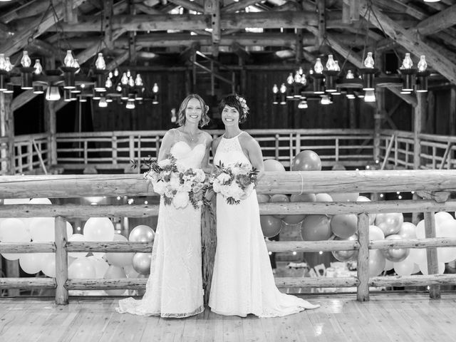 Jen and Kirstin&apos;s Wedding in Bend, Oregon 47