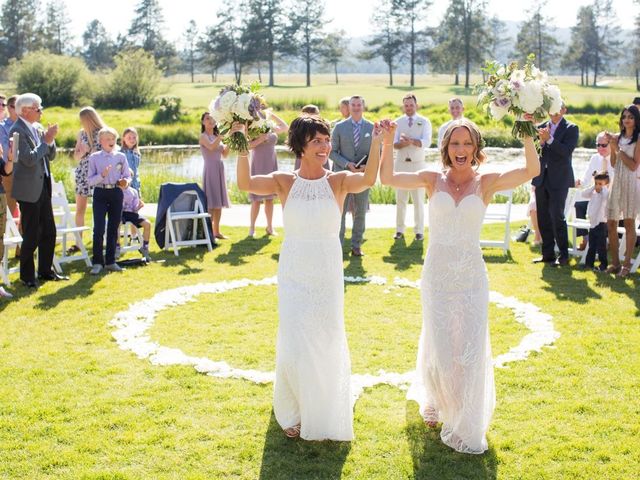 Jen and Kirstin&apos;s Wedding in Bend, Oregon 68